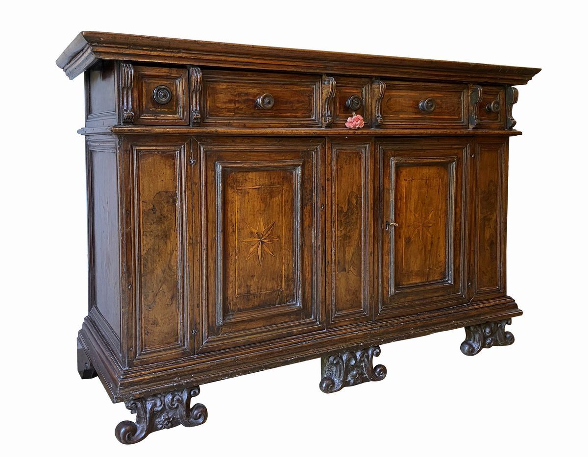Credenza