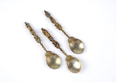 Tre Cucchiaini Figurati