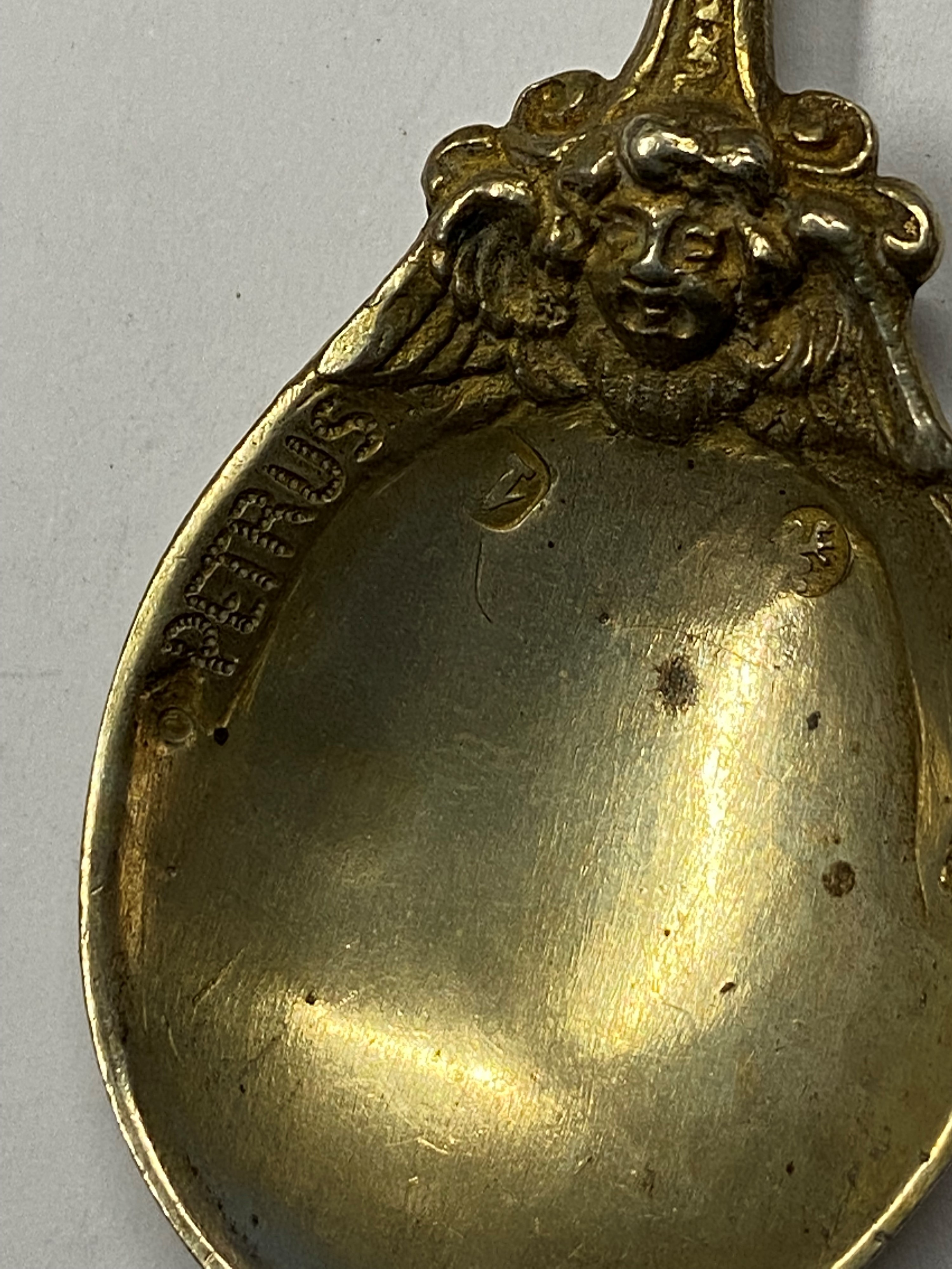 Tre Cucchiaini Figurati