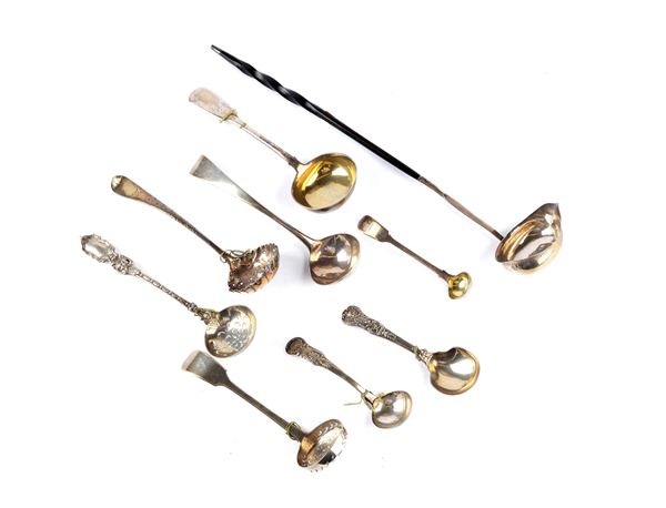 Lot consisting of eight ladles and strainers