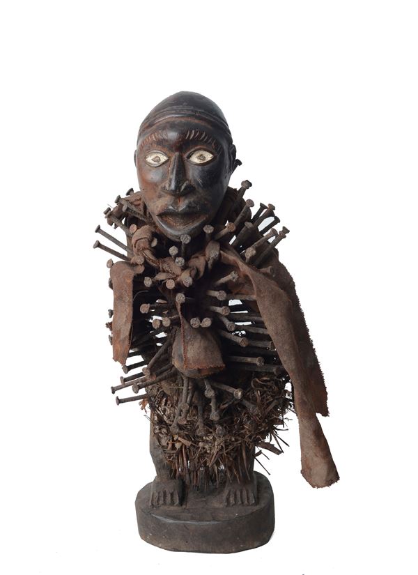 N'kisi Kongo sculpture