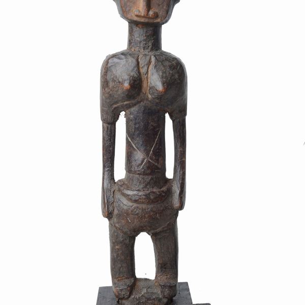 Kwele sculpture