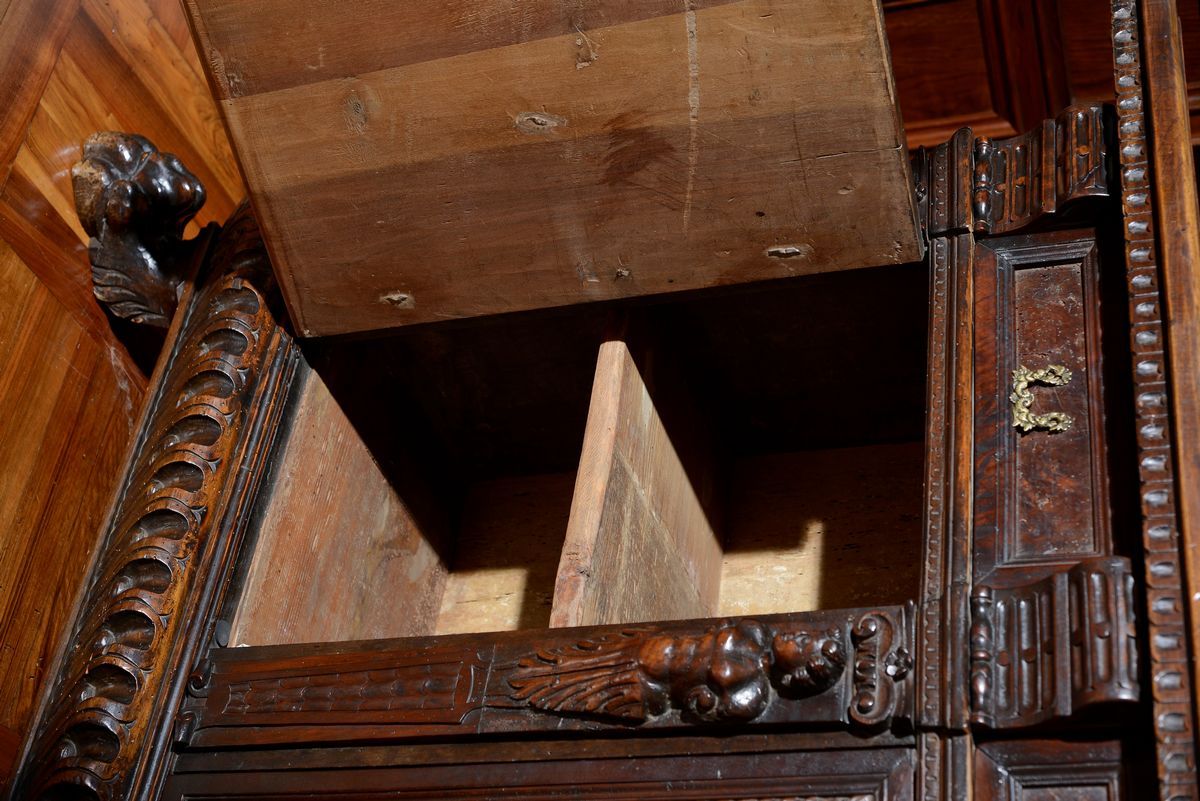 Credenza