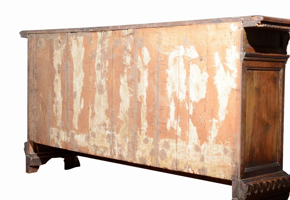 Credenza