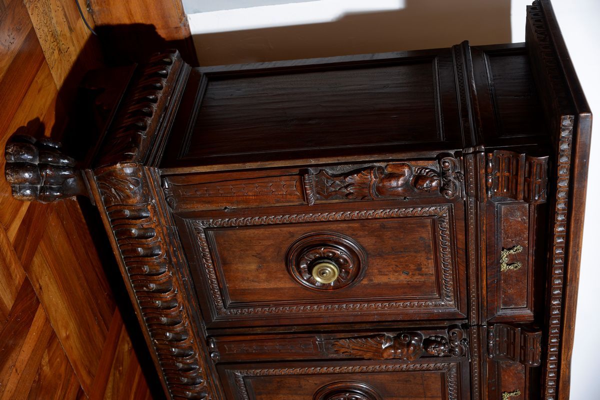 Credenza