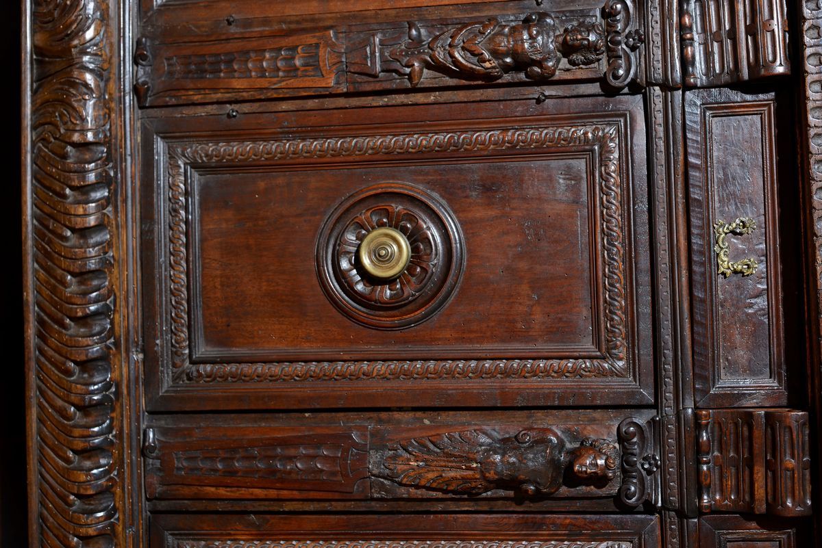Credenza
