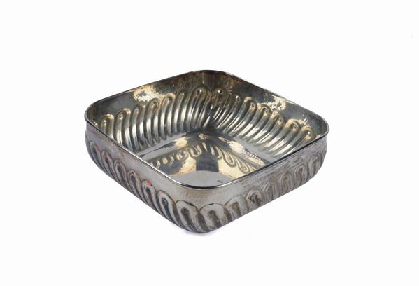 Square centerpiece  - Auction ANTIQUES - Galleria Pananti Casa d'Aste