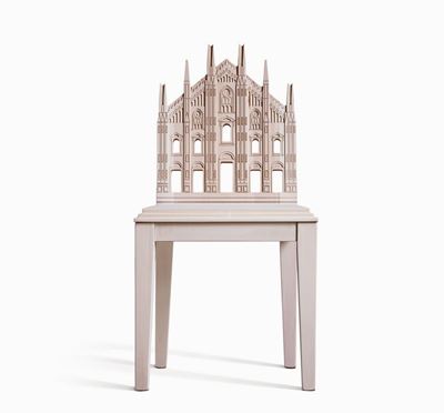 N. 1 Sedia Collezione Cityng – Duomo Milano.
