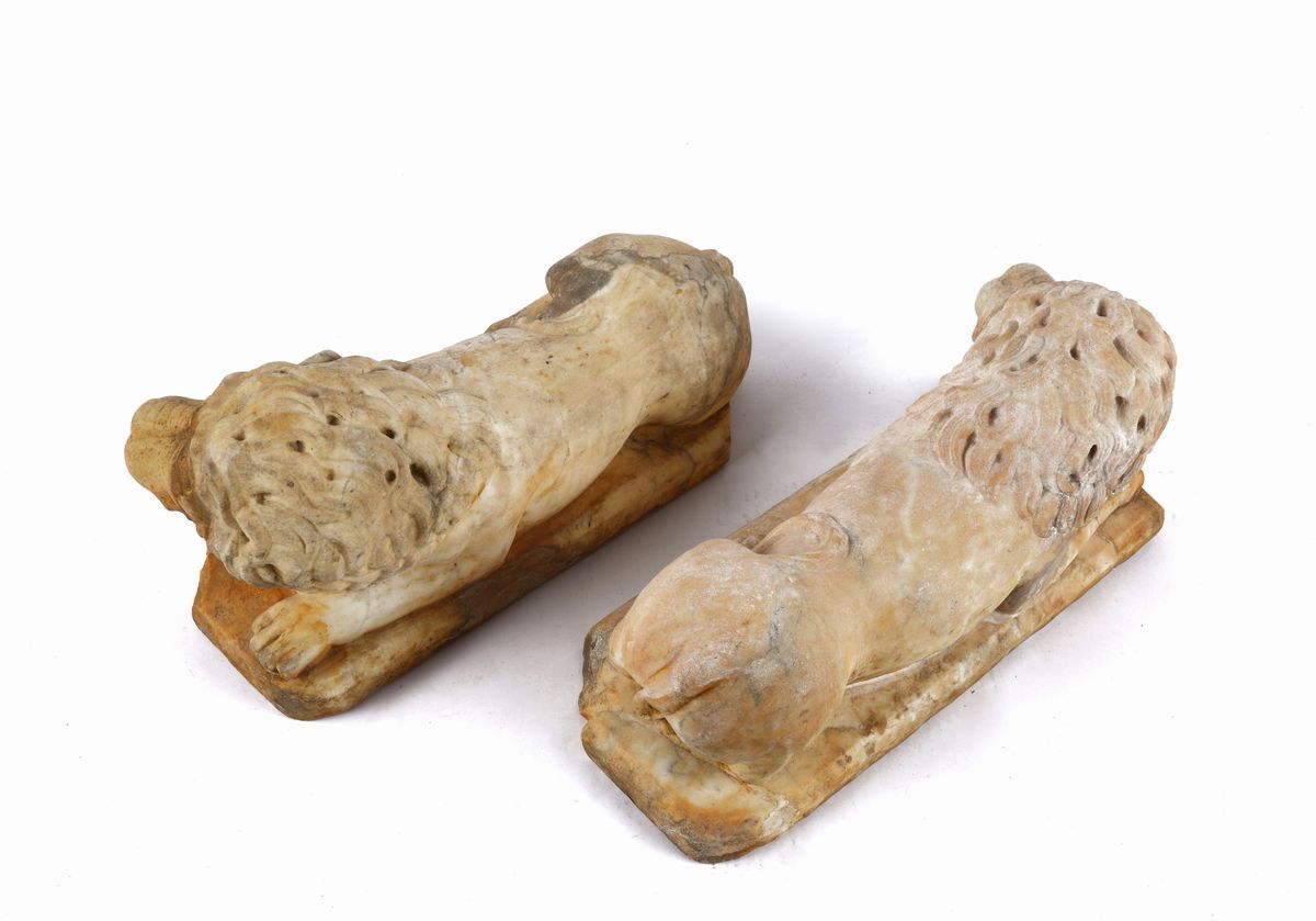 Coppia di Leoncini Gotici