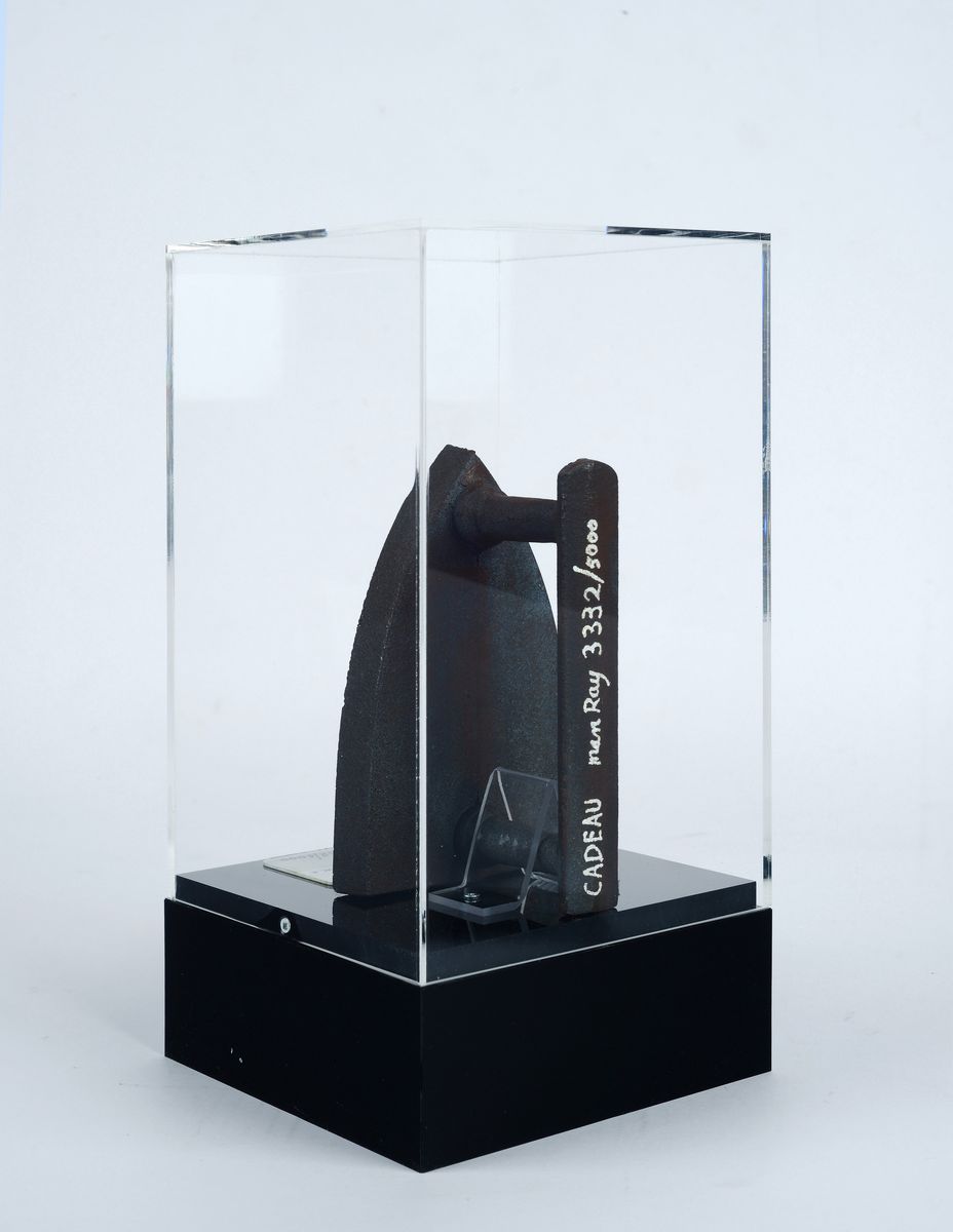 Man Ray - Cadeau