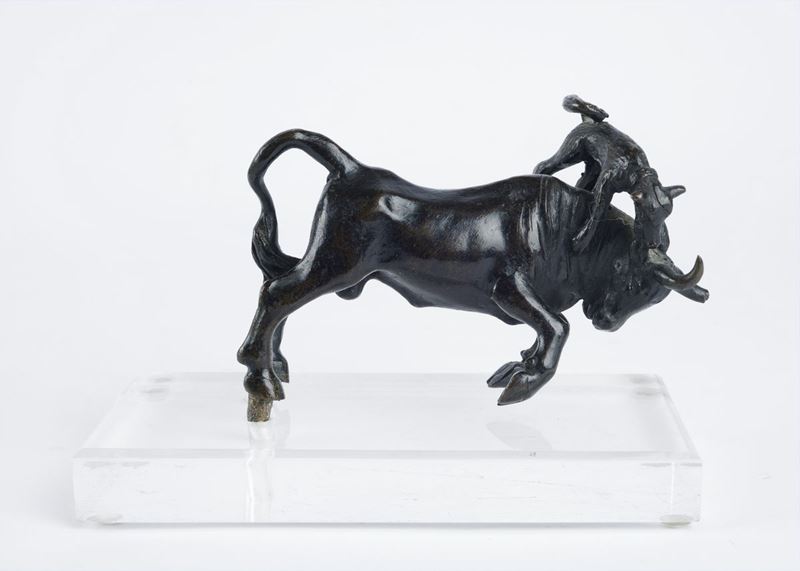 Toro Attaccato da un Cane