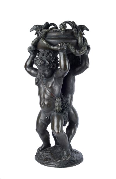 Putti Reggivaso con Serpenti