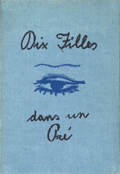 DIX Filles Dans un Pré