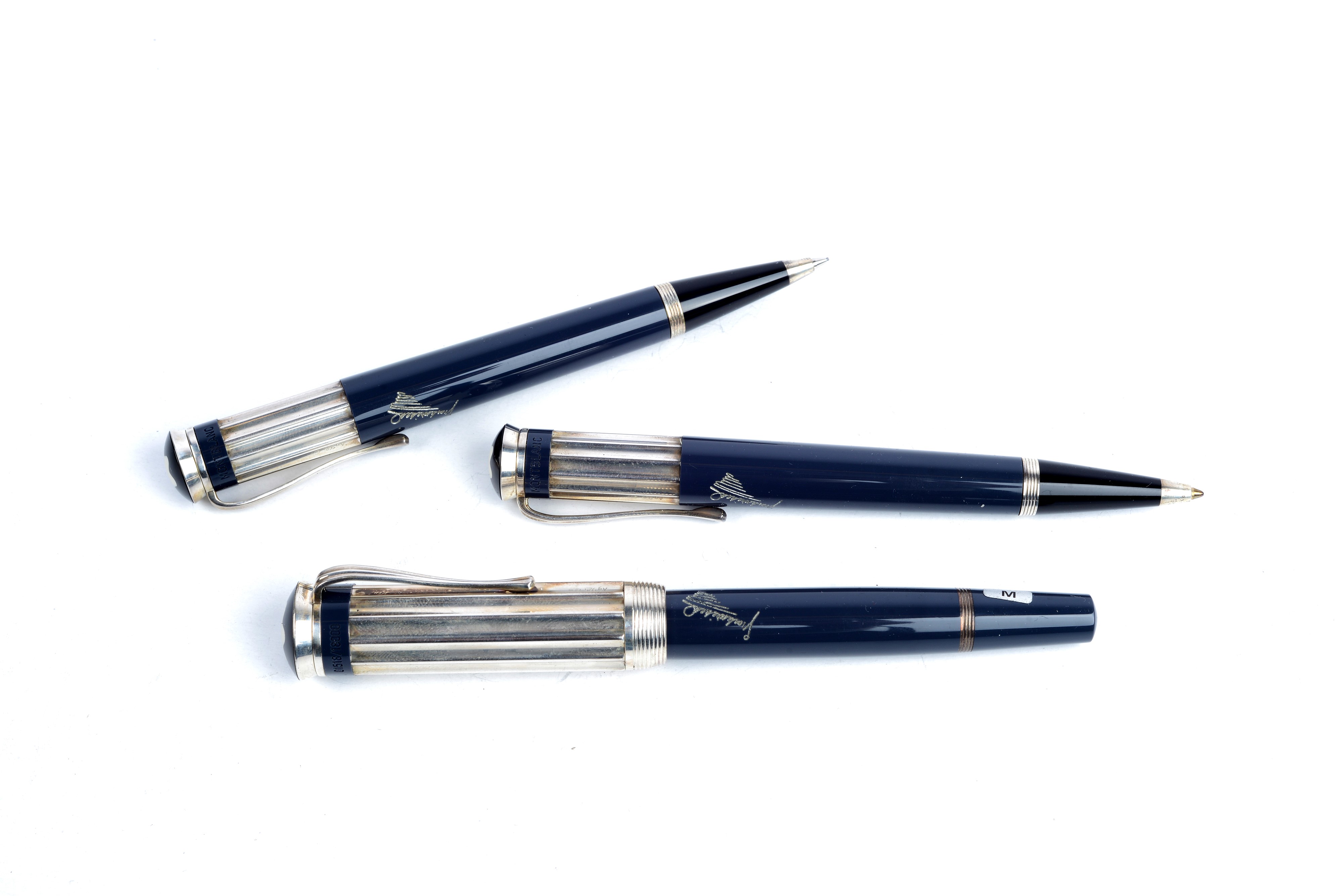 Montblanc - Una Penna Stilografica, una Penna a Sfera e un Portamine - Serie Charles Dickens