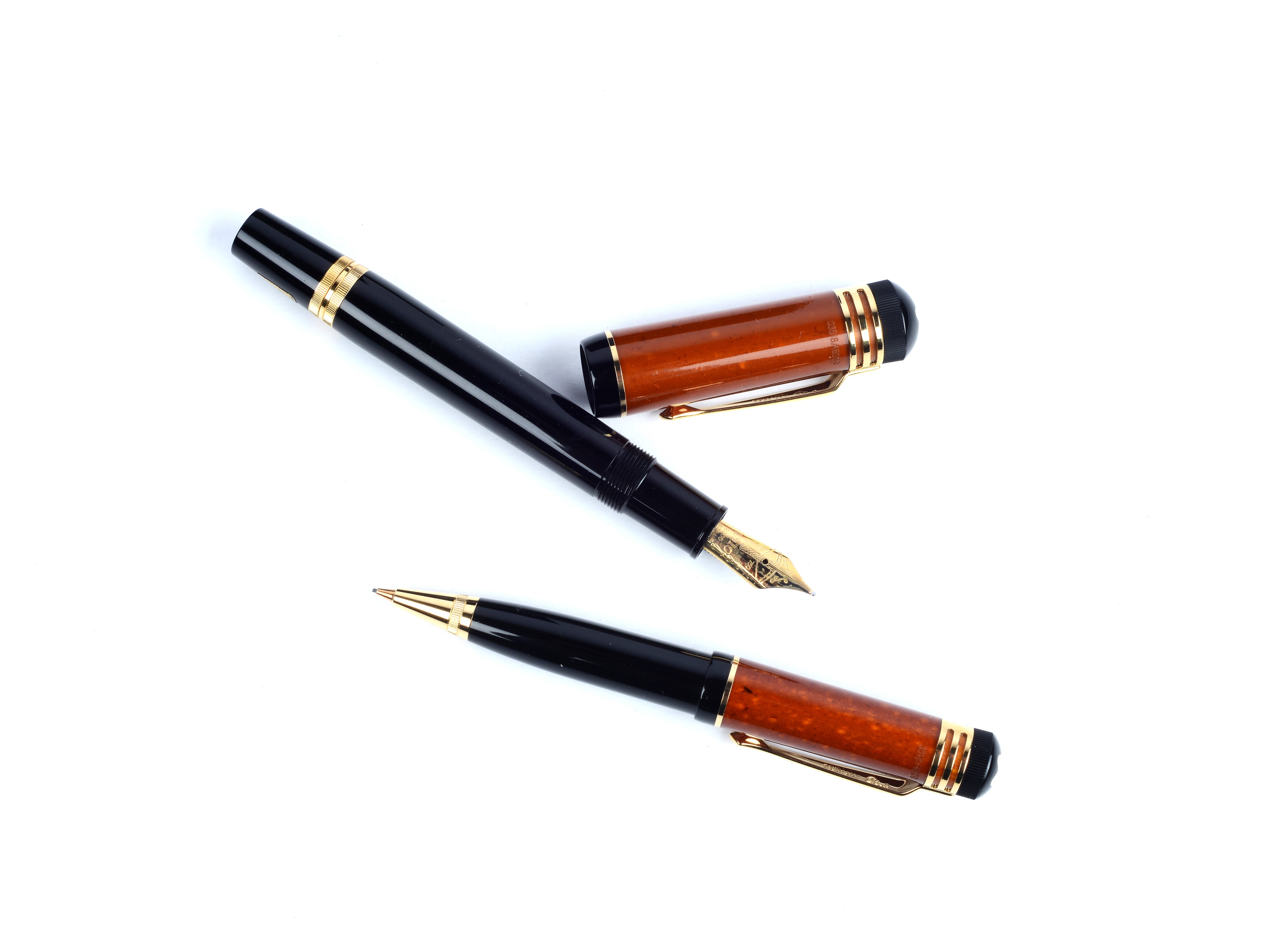 Montblanc - Una Penna a Sfera, una Penna Stilografica - Serie Friedrich Schiller