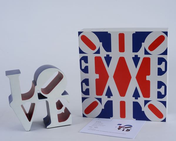Robert Indiana : American Love  - Painted polystone - Auction MODERN AND CONTEMPORARY ART - III - Galleria Pananti Casa d'Aste