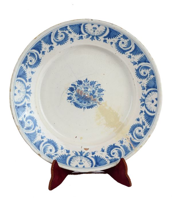 White - blue majolica plate