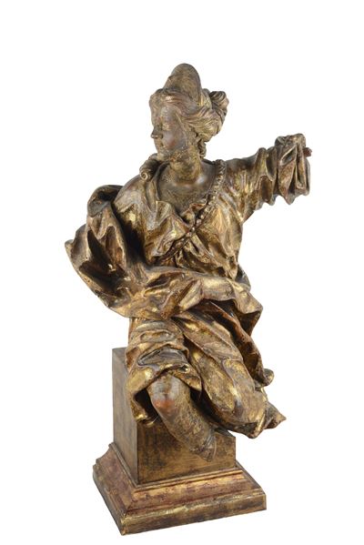 Figura Muliebre Drappeggiata con Diadema