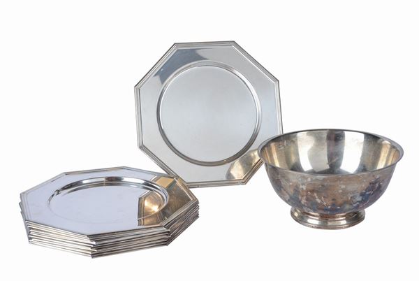 Dodici sottopiatti in metallo argentato  - Auction ANTIQUES - Galleria Pananti Casa d'Aste