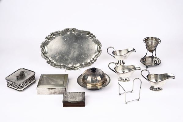 Lotto di accessori per la casa