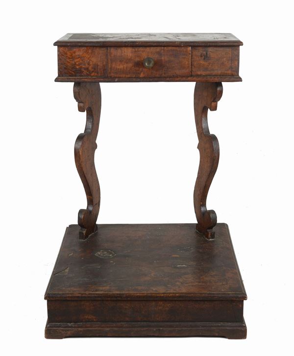 Piccolo inginocchiatoio  - Asta ANTIQUARIATO, ARGENTI E OGGETTI D'ARTE - Galleria Pananti Casa d'Aste