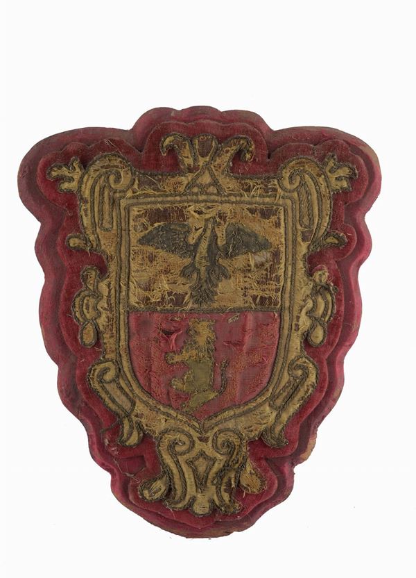 Stemma ricamato  - Asta ANTIQUARIATO, ARGENTI E OGGETTI D'ARTE - Galleria Pananti Casa d'Aste