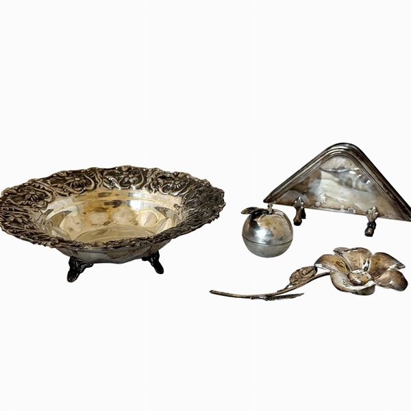 Lotto oggetti da tavola  - Asta ANTIQUARIATO, ARGENTI E OGGETTI D'ARTE - Galleria Pananti Casa d'Aste