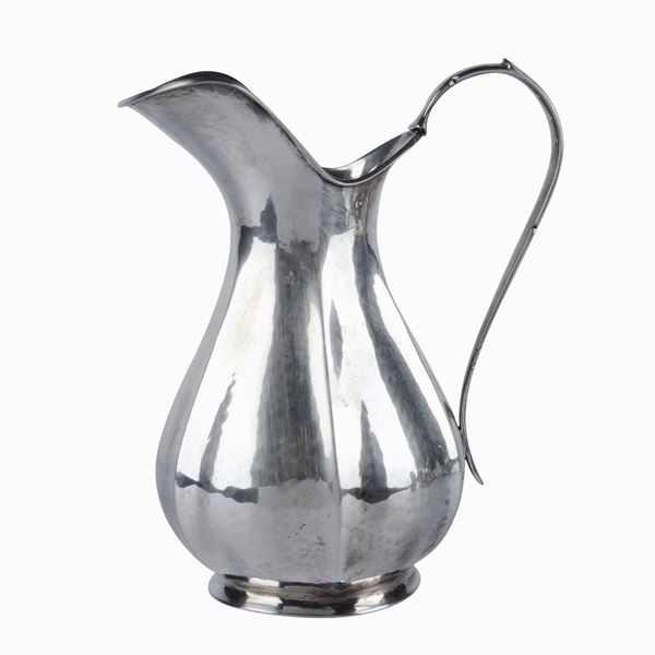 Brocca in argento martellato  - Auction ANTIQUES - Galleria Pananti Casa d'Aste