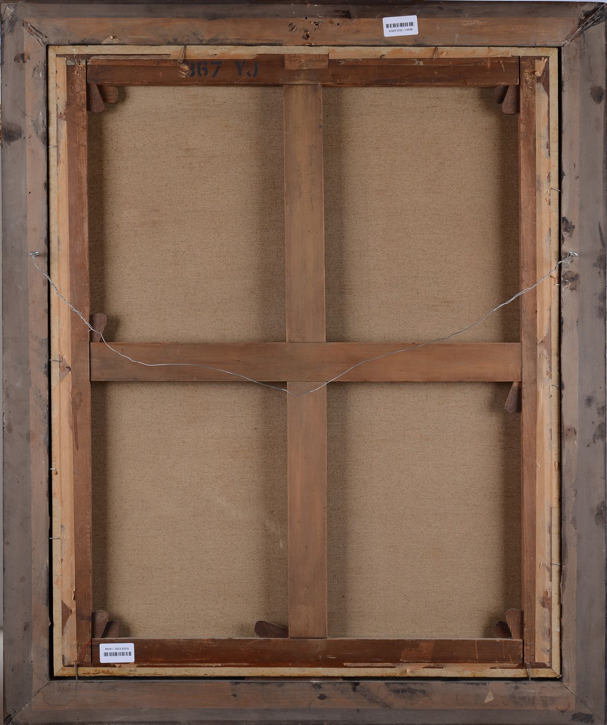 Cornice con ghirlanda di fiori