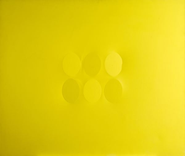 Six yellow ovals