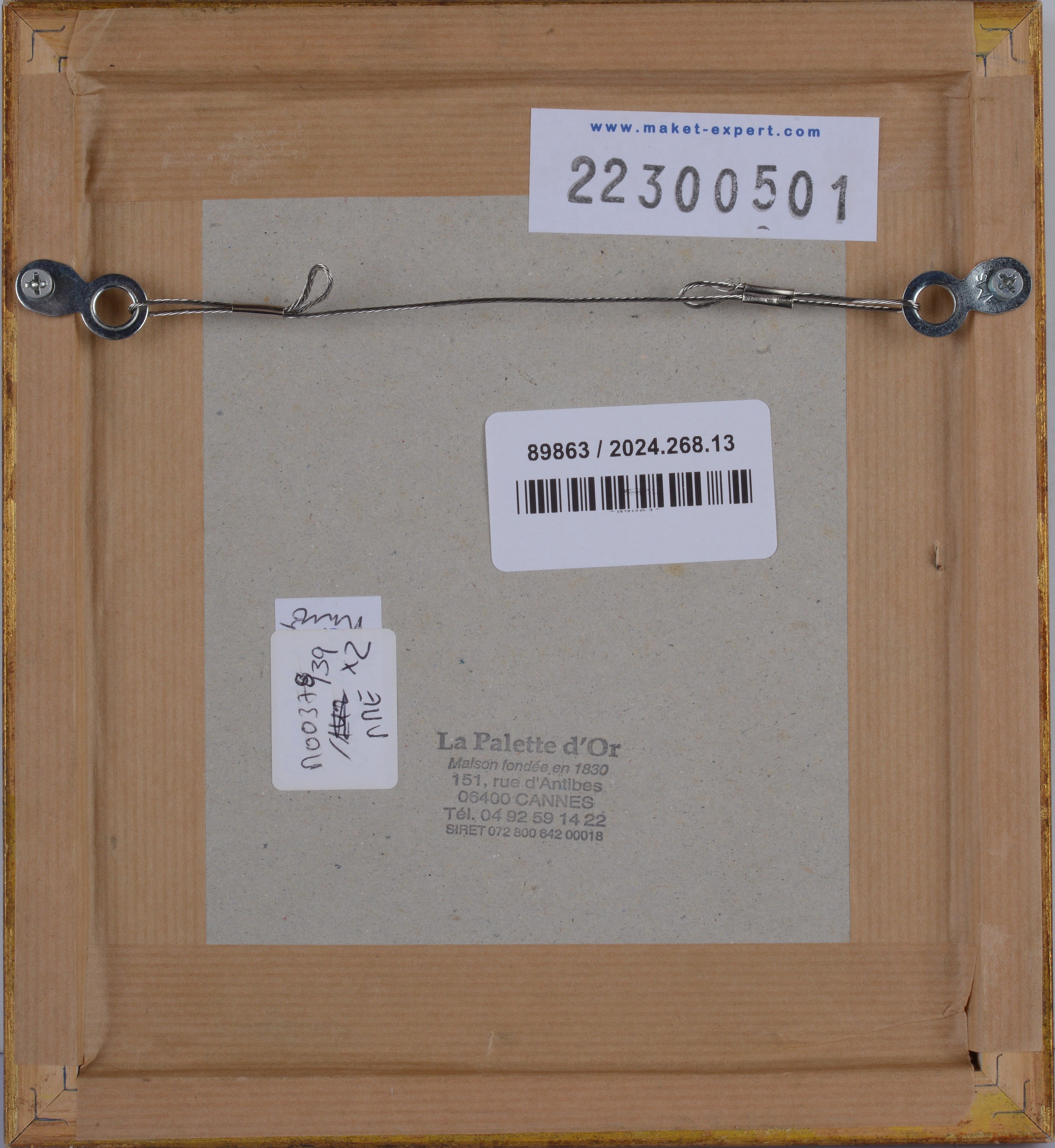 Profilo di uomo barbuto