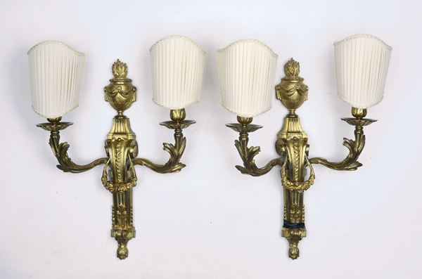 Coppia di appliques