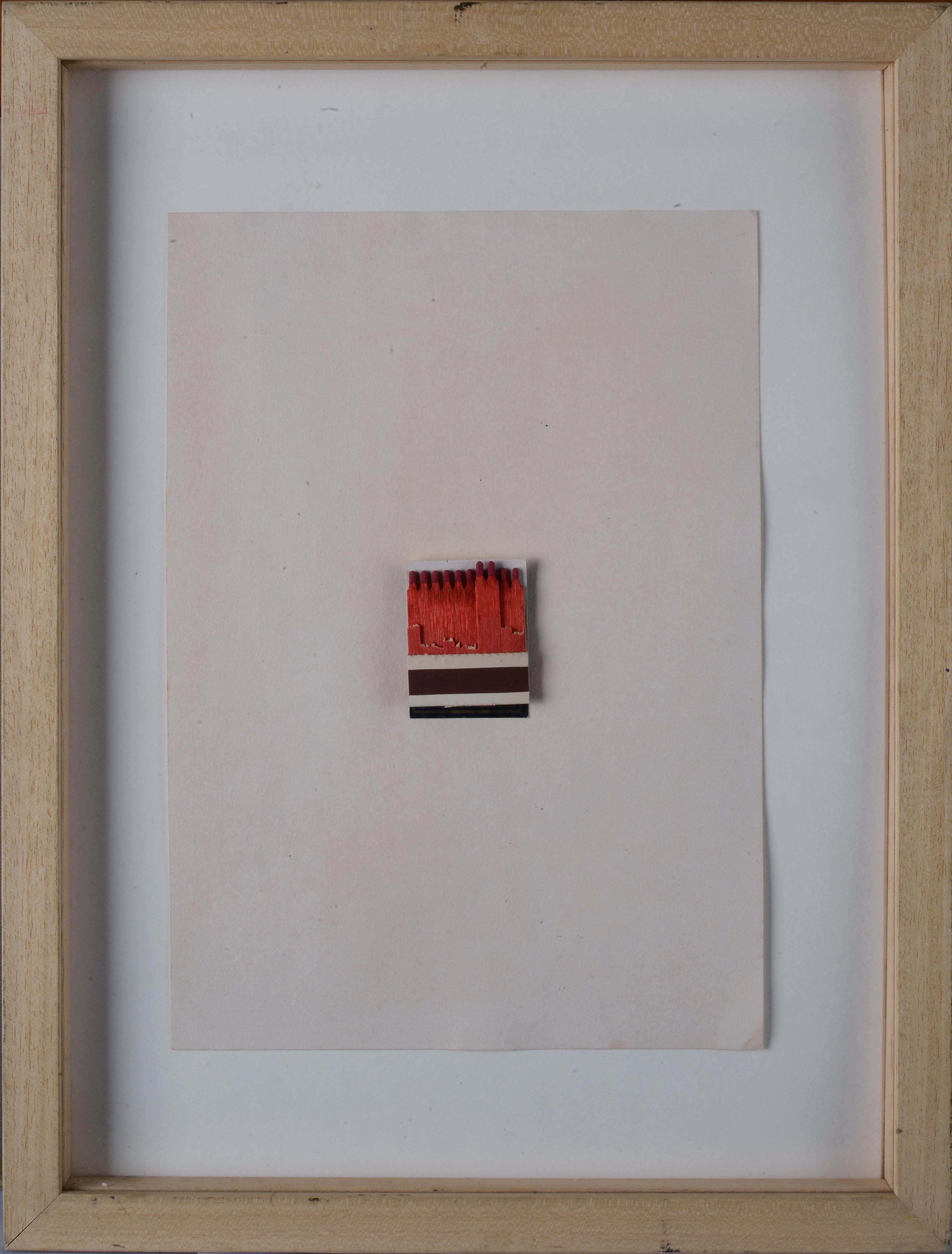 Raymond Hains - Saffa, fiammiferi su cartone