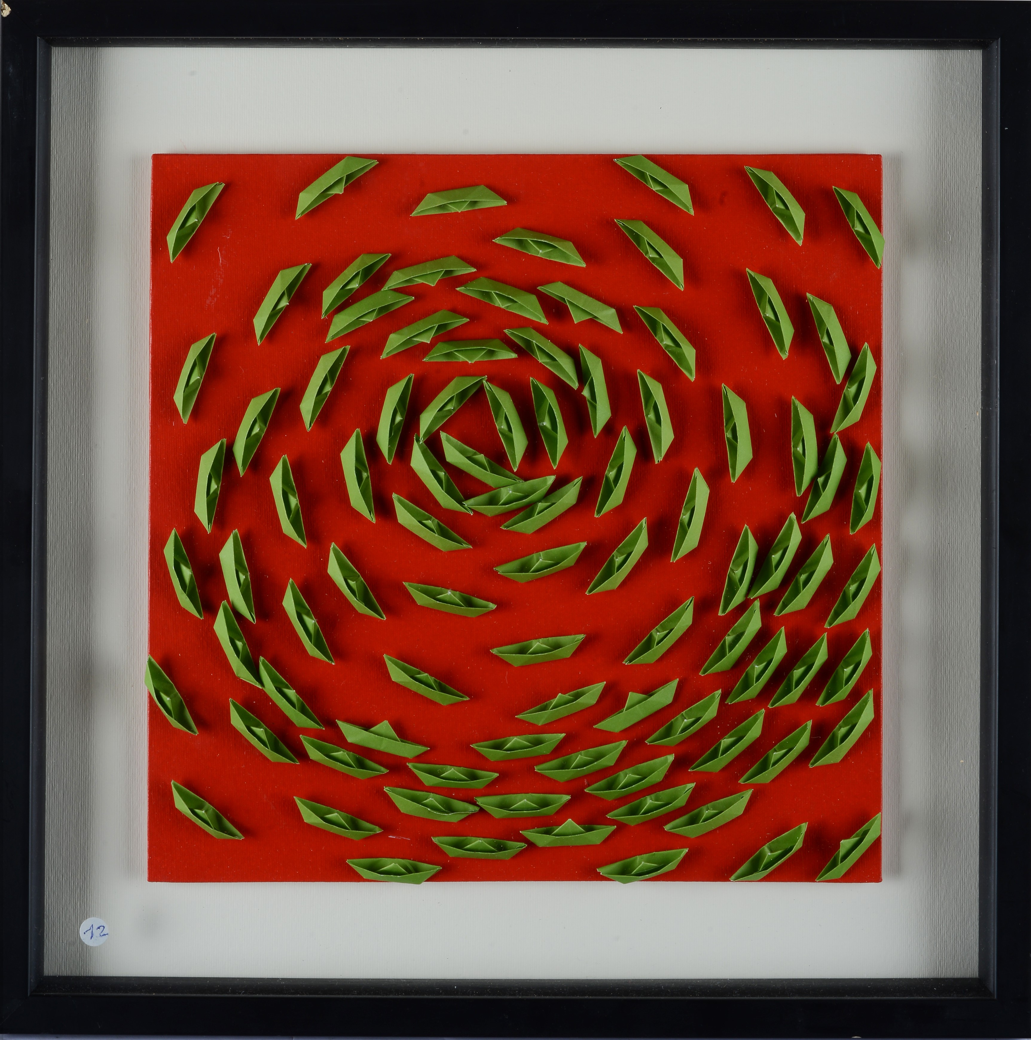 Riccardo Gusmaroli - Vortice verde, barche di carta su cartone telato