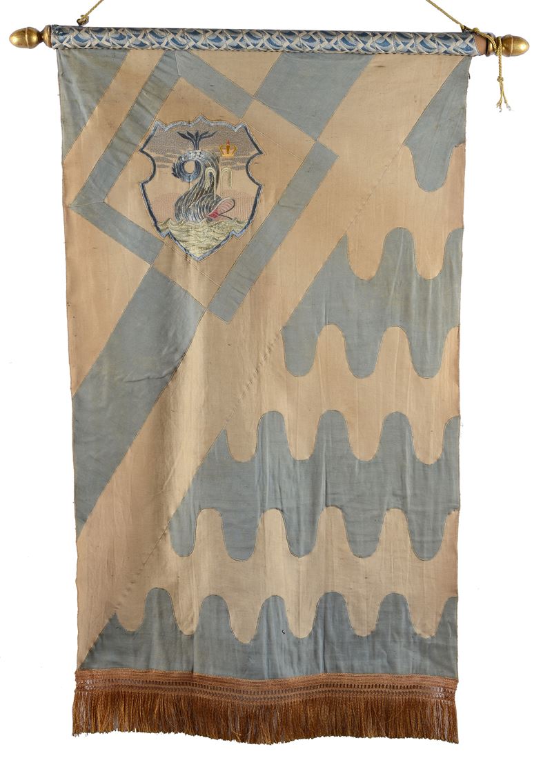 Coppia di stendardi della Contrada dell'Onda