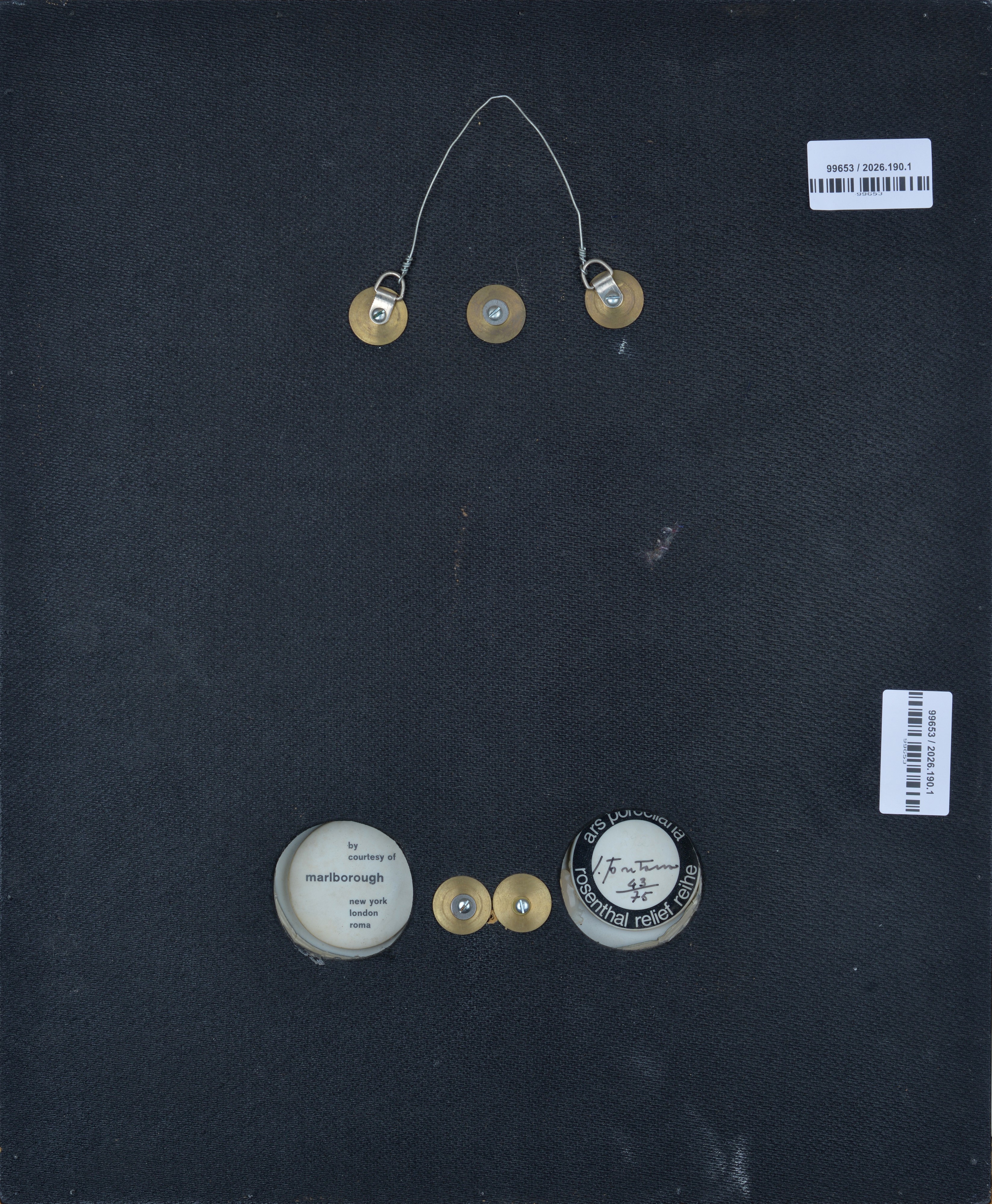 Lucio Fontana - Concetto Spaziale Cratere, porcellana smaltata in oro
